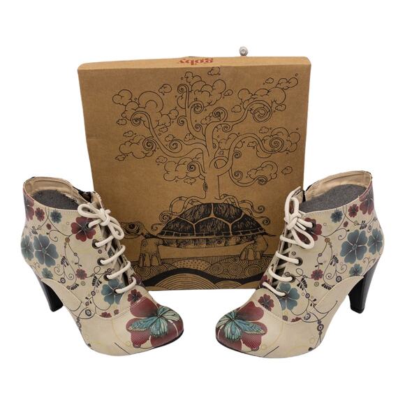 Goby Tan Flowers and Butterfly Heeled Boho Ankle Boots 39 8.5 Women's - Picture 1 of 9